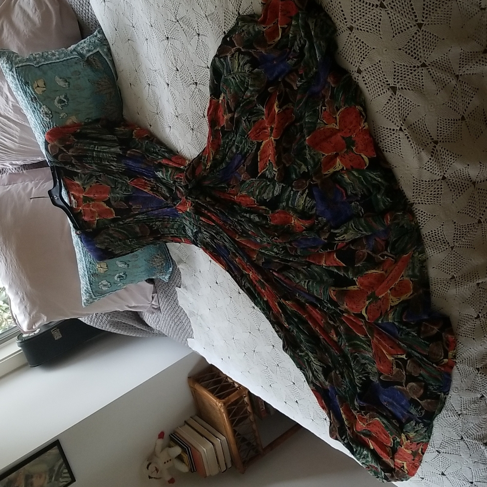 Vintage wrap around dress - Picture 8 of 8